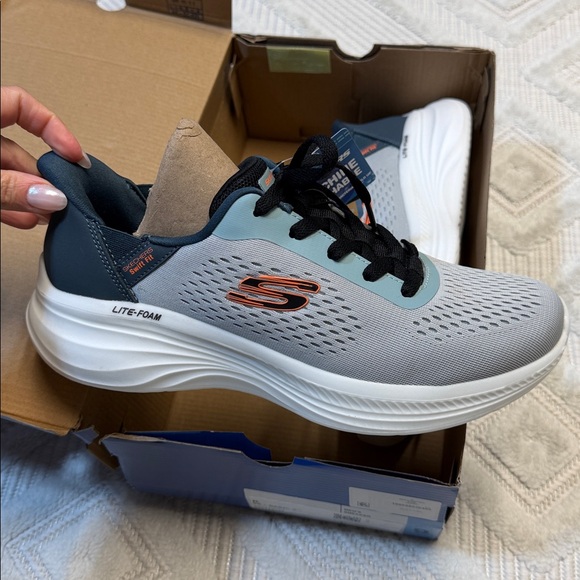 Skechers - Hands Free Swift Fit Lite-Foam Sneaker main image 5